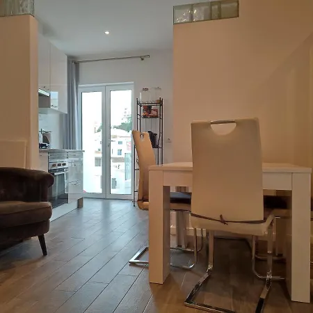 Casa Docim, Casa Tipica Algarvia No Centro Da Velha * אלבופיירה